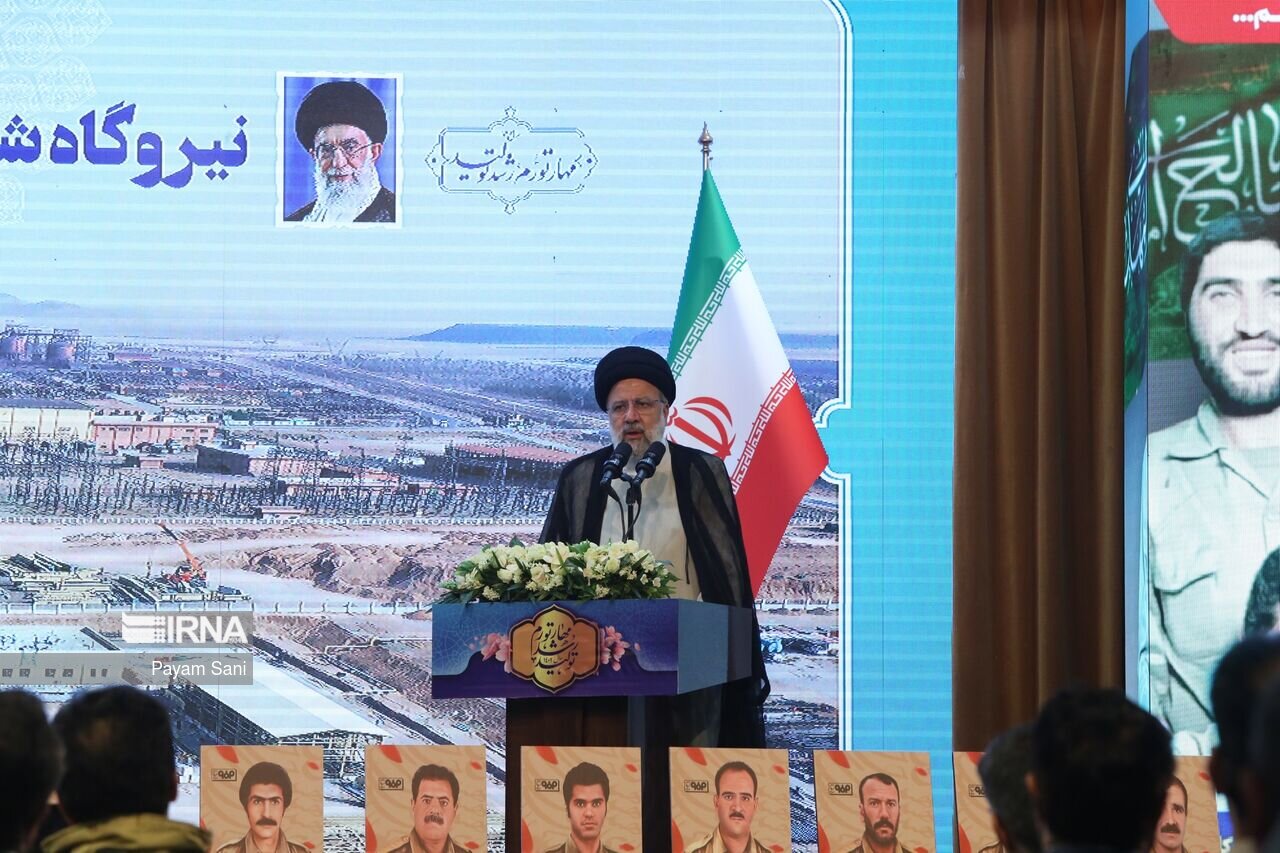 رئیسی: بدون جذب سرمایه، همسایگان از ما پیشی می گیرند