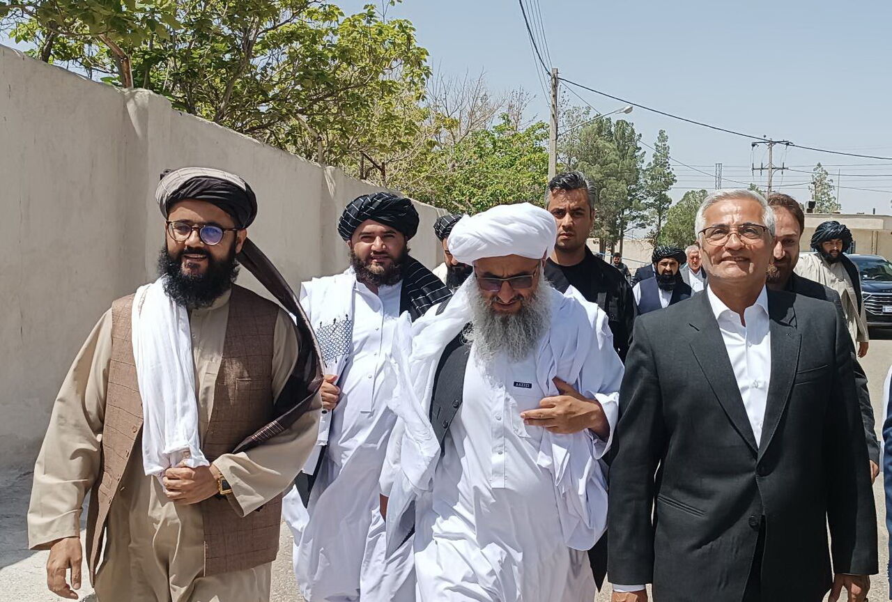 خدمات ایران به اتباع غیرمجاز افغانستانی حین بازگشت مطلوب است