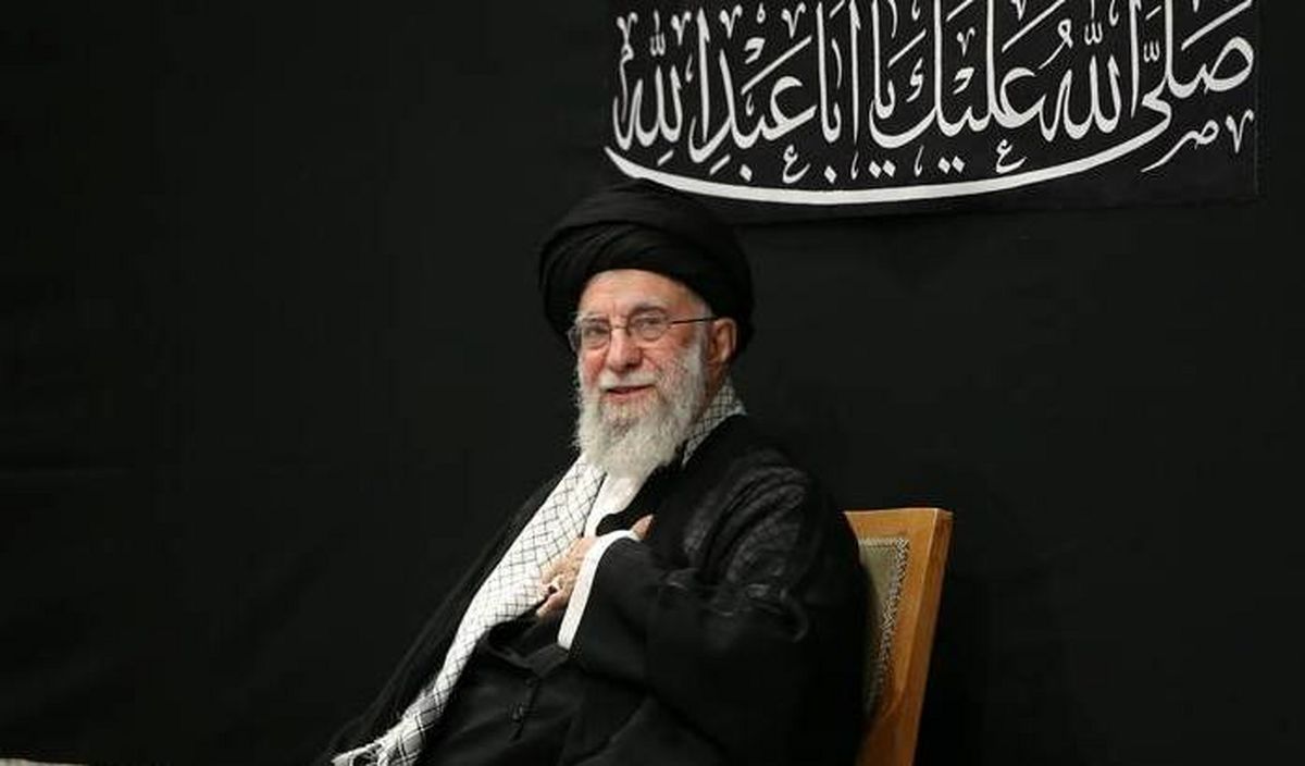 بازتاب حضور رهبر انقلاب در حسینه امام(ره) در شبکه‌های اجتماعی؛ ۲۰۰ میلیون بازدید در ۲ ساعت